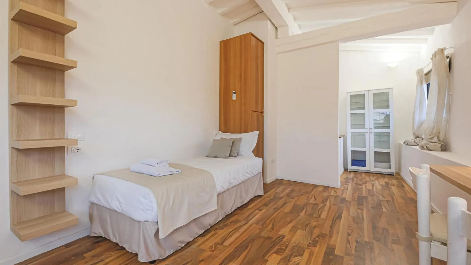 Apartments Florence - Canto Dei Ciompi 4Bdr 0*,